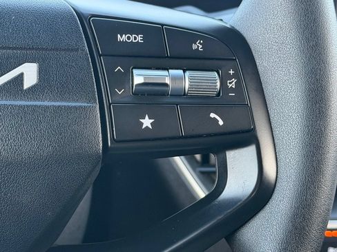 Used 2025 Kia K4 FWD image 18
