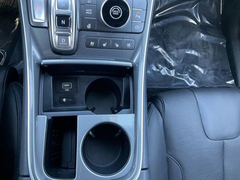 Used 2023 Hyundai Santa Fe Calligraphy image 22