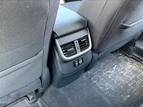 Used 2024 Subaru Outback Premium AWD/4WD image 10