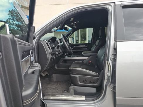 Used 2022 RAM 3500 Laramie AWD/4WD image 8
