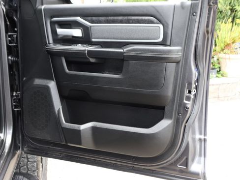 Used 2022 RAM 2500 Big Horn w/ Night Edition AWD/4WD image 42