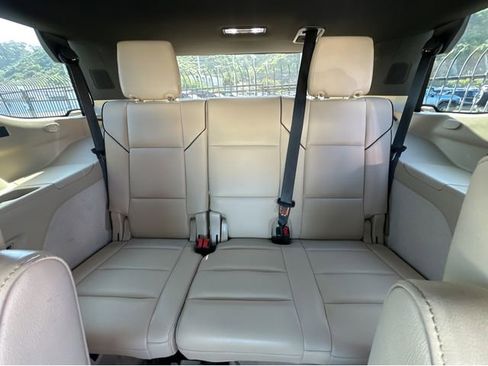 Used 2022 Cadillac Escalade Premium Luxury w/ Performance Package image 17