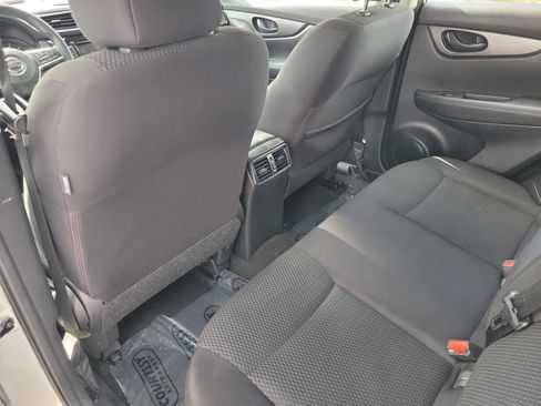 Used 2020 Nissan Rogue Sport S image 13