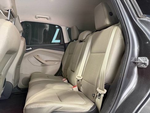 Used 2018 Ford Escape SE FWD image 18