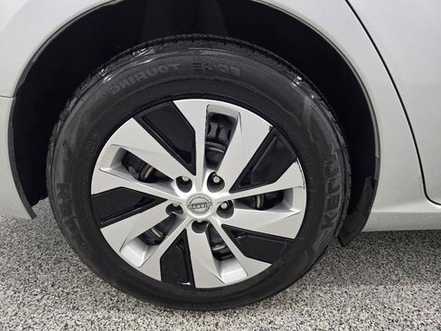 Used 2024 Nissan Altima 2.5 S FWD image 35