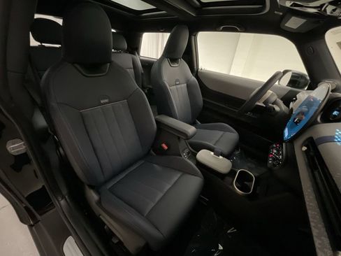 Certified 2025 MINI Cooper S image 28