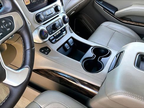 Used 2015 GMC Yukon SLT image 17