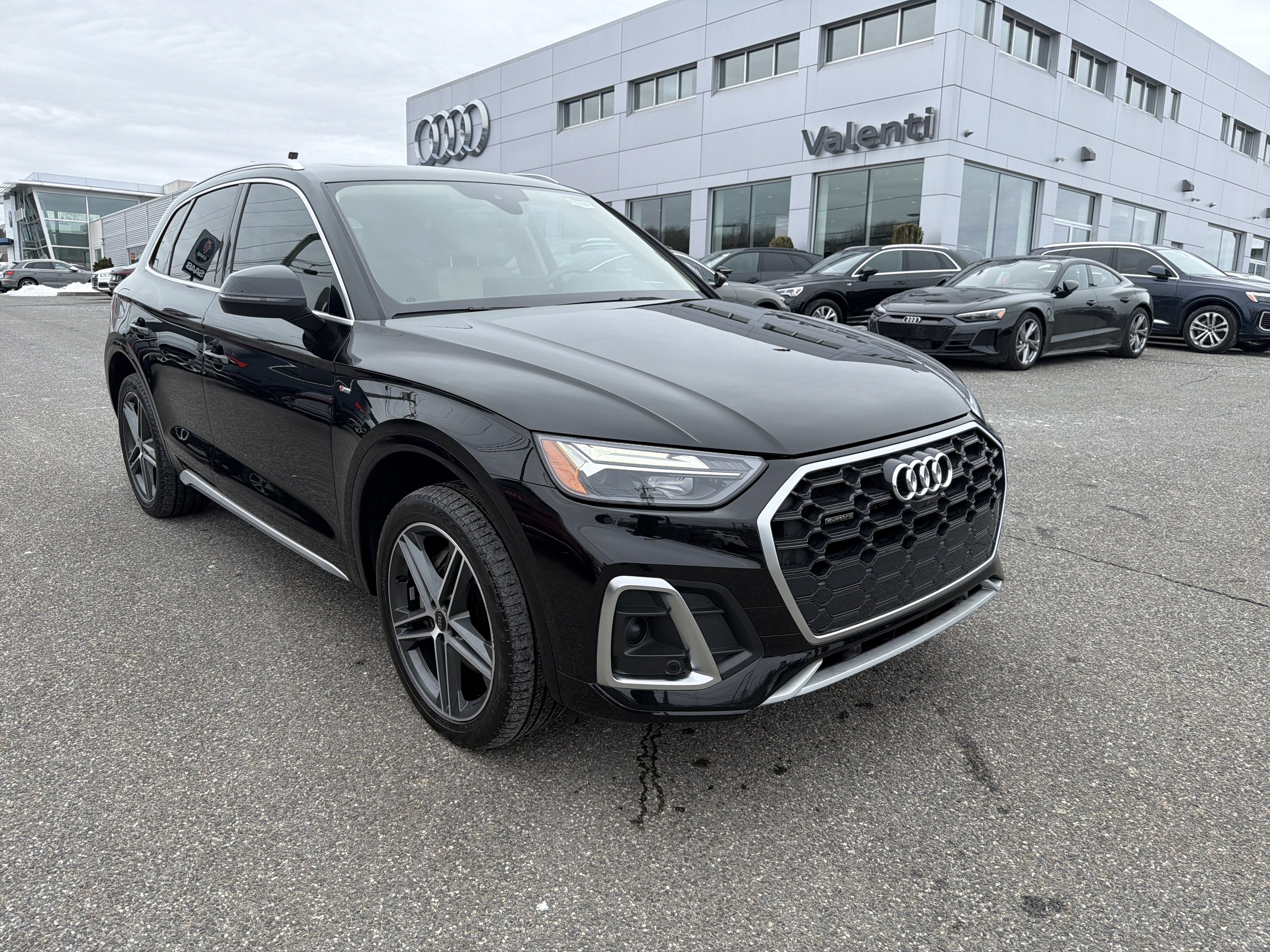 Certified 2023 Audi Q5 e Premium Plus w/ Premium Plus Package AWD/4WD image 1