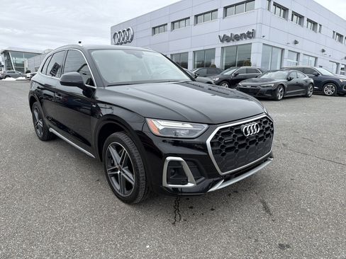 Certified 2023 Audi Q5 e Premium Plus w/ Premium Plus Package AWD/4WD image 1