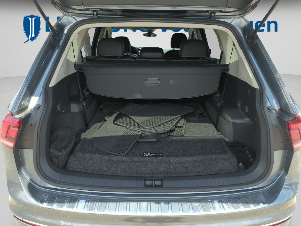 Used 2022 Volkswagen Tiguan SE FWD image 19