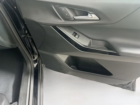 Used 2025 Chevrolet Equinox LT image 30