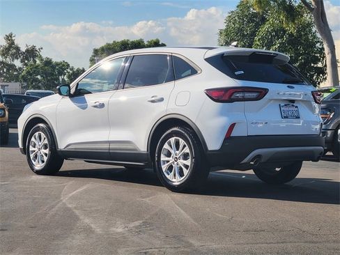 Used 2025 Ford Escape Active image 2