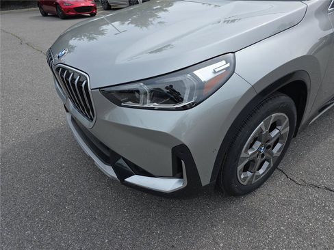 Certified 2024 BMW X1 xDrive28i w/ Convenience Package AWD/4WD image 9