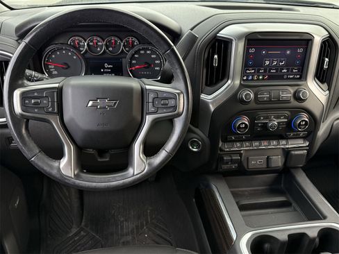 Used 2020 Chevrolet Silverado 1500 RST image 11