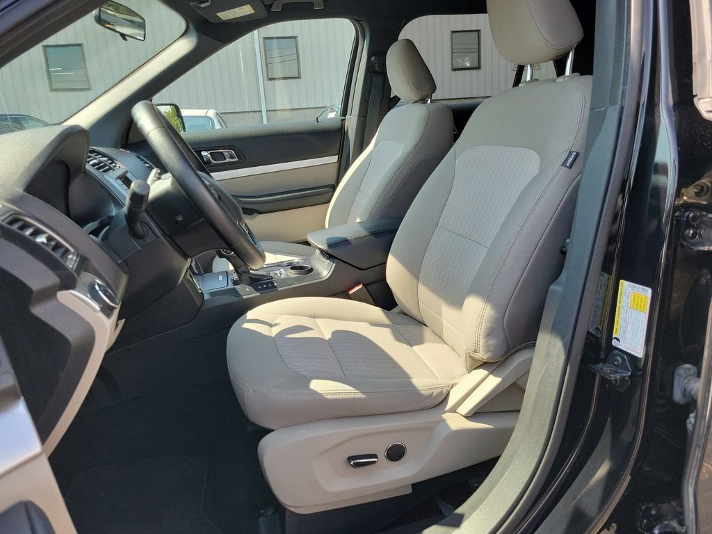 Used 2018 Ford Explorer FWD image 20