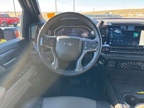 Used 2024 Chevrolet Silverado 2500 ZR2 w/ Technology Package image 13