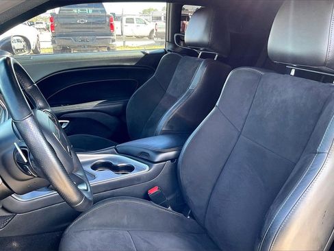 Used 2022 Dodge Challenger R/T w/ Plus Package image 16