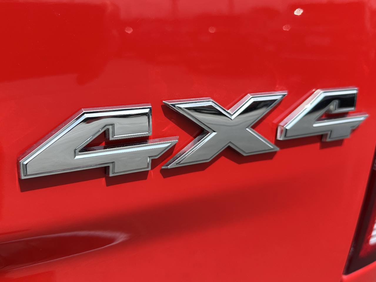 Used 2020 RAM 1500 Classic SLT AWD/4WD image 74