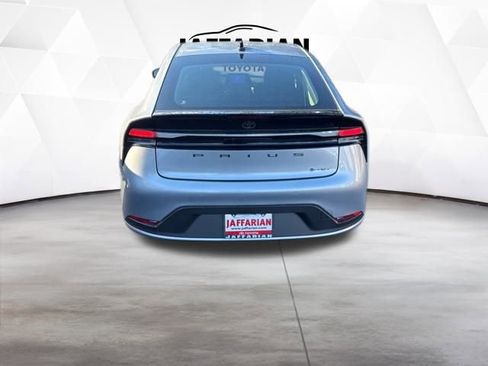 New 2026 Toyota Prius SE image 4