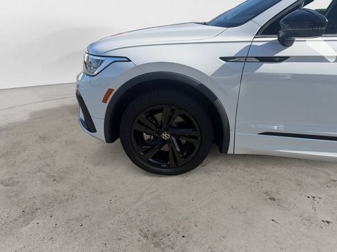 Certified 2023 Volkswagen Tiguan SE R-Line AWD/4WD image 14