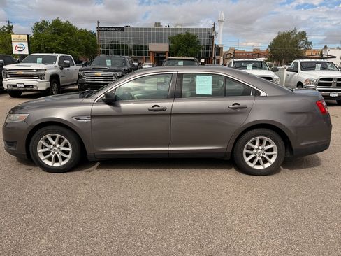 Used 2013 Ford Taurus SE FWD image 1