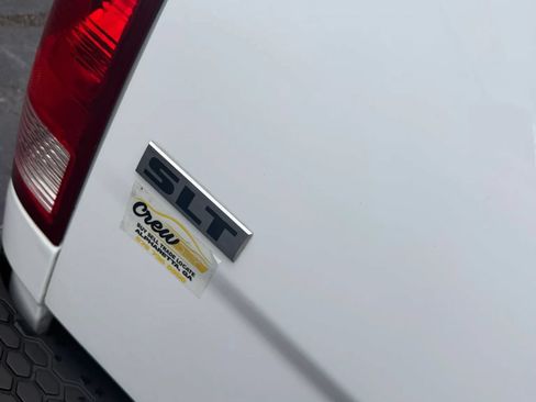 Used 2019 RAM 1500 Classic SLT AWD/4WD image 11