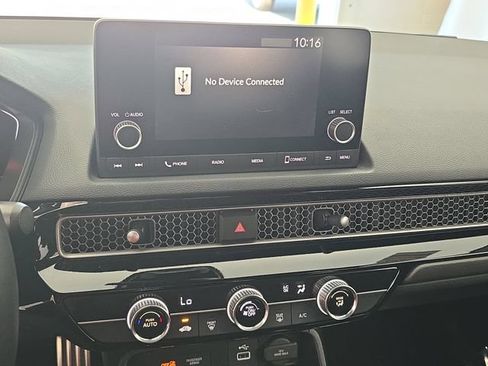 Used 2023 Honda Civic Sport image 19
