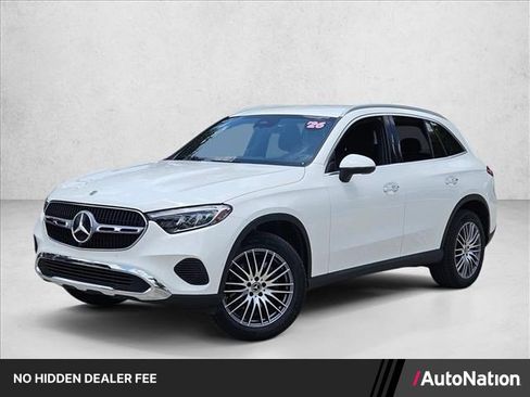 Used 2026 Mercedes-Benz GLC 300 image 1