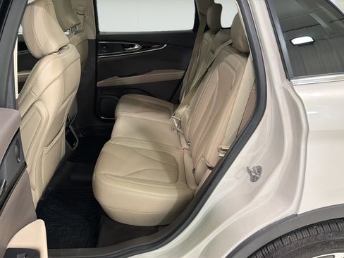 Used 2021 Lincoln Nautilus Reserve AWD/4WD image 12