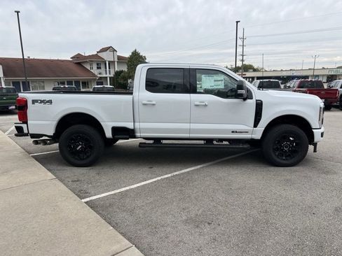 New 2026 Ford F250 Lariat w/ Black Appearance Package image 6