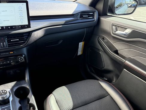 New 2026 Ford Escape ST-Line w/ Tech Pack #1 AWD/4WD image 13