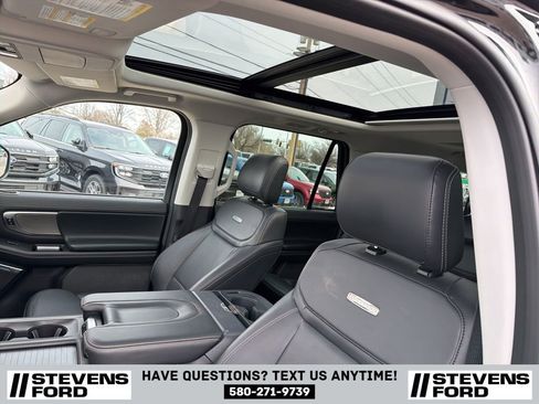Used 2025 Ford Expedition Max Platinum image 17