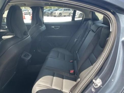 Used 2024 Volvo S60 B5 Plus FWD image 5