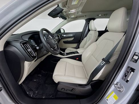 New 2026 Volvo XC40 B5 Plus w/ Protection Package Premier image 20