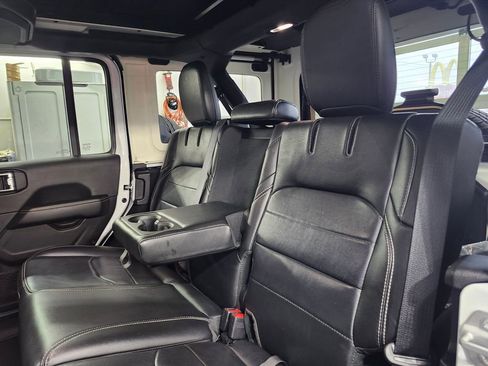 Used 2023 Jeep Wrangler Unlimited Sahara w/ Cold Weather Group image 12