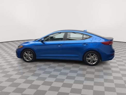 Used 2017 Hyundai Elantra SE image 26