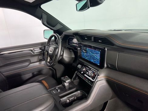 Used 2025 GMC Sierra 1500 AT4 image 30