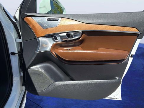 Used 2018 Volvo XC90 T6 Inscription w/ Luxury Package image 21