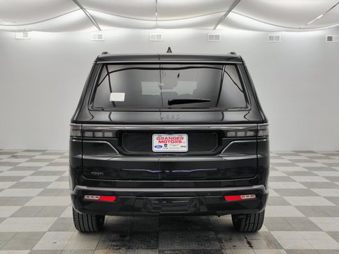 New 2026 Jeep Grand Wagoneer Limited AWD/4WD image 12