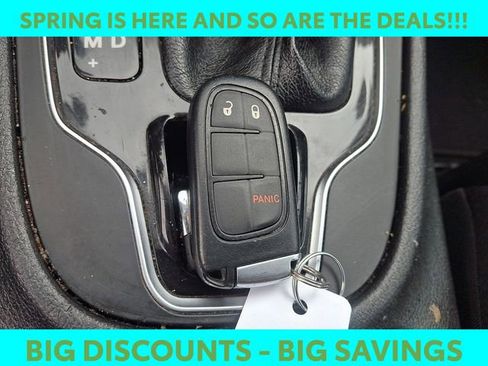 Used 2020 Jeep Cherokee Latitude Plus image 14