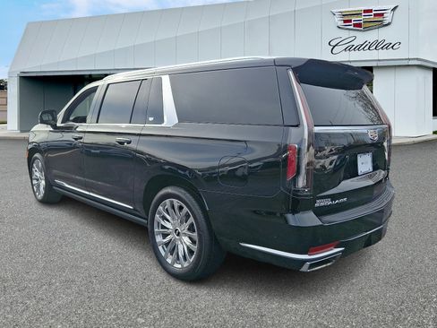 Certified 2024 Cadillac Escalade ESV Premium Luxury w/ Performance Package AWD/4WD image 3