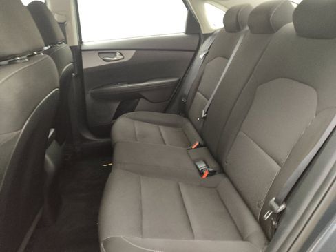 Used 2021 Kia Forte LXS FWD image 18