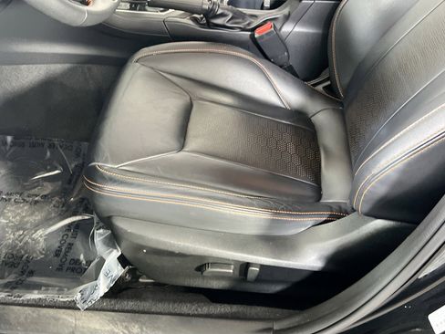 Used 2023 Subaru Crosstrek 2.5i Limited w/ Moonroof Package image 18