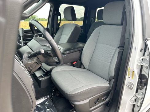 Used 2024 RAM 3500 Big Horn AWD/4WD image 11