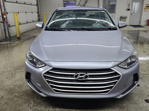 Used 2017 Hyundai Elantra SE image 9