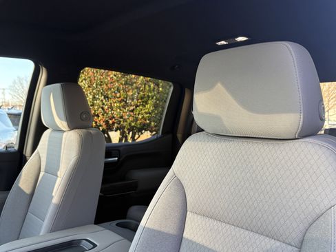 Used 2021 Chevrolet Silverado 1500 LT Trail Boss image 18