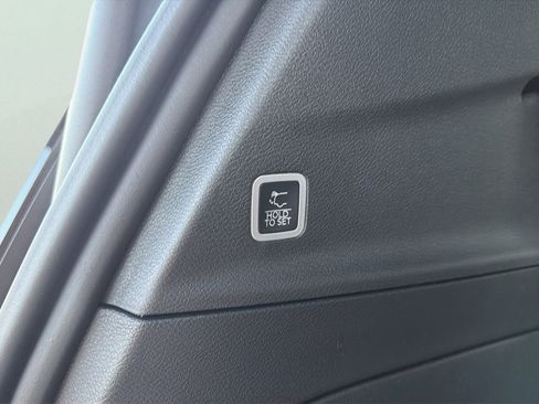 New 2027 Chrysler Pacifica Select FWD image 29