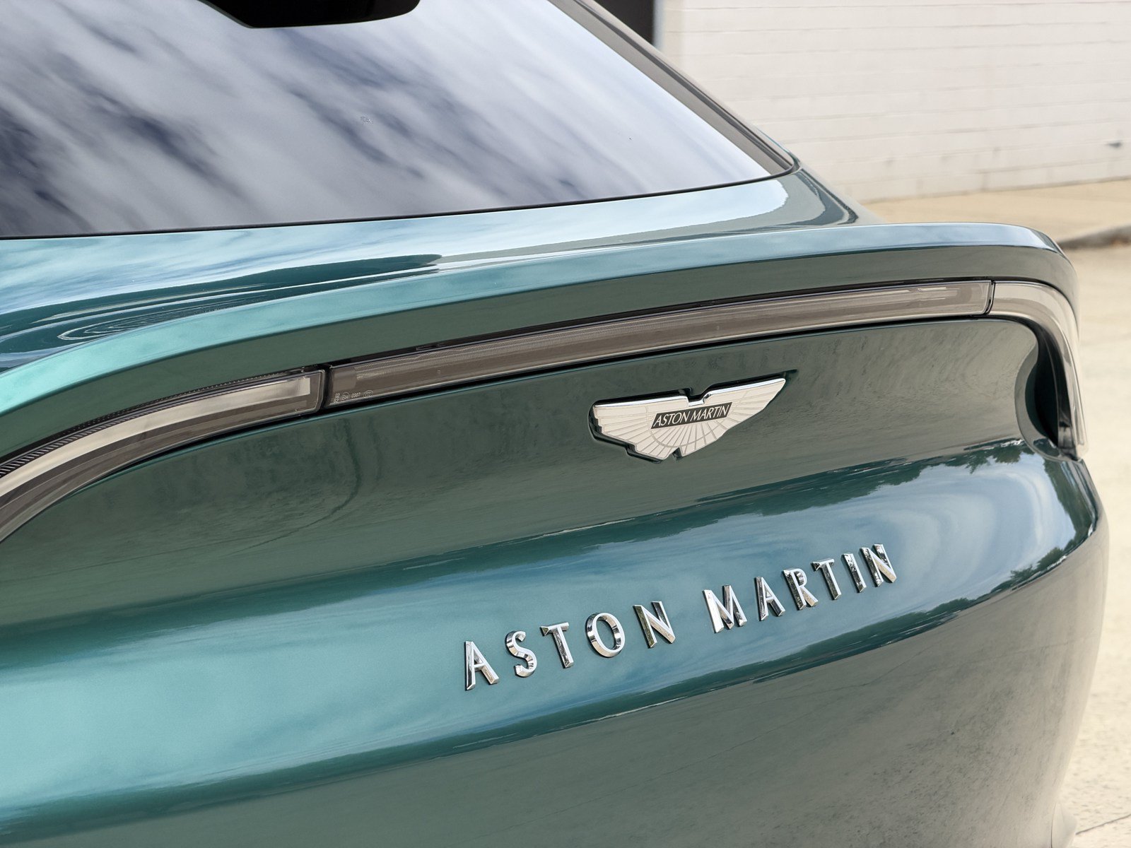 Used 2023 Aston Martin DBX 707 AWD/4WD image 8
