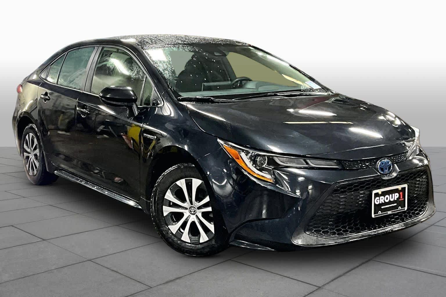 Used 2021 Toyota Corolla LE w/ Carpet Mat Package (TMS) FWD image 3