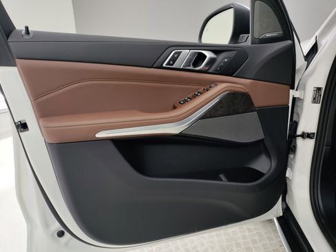 New 2026 BMW X5 sDrive40i w/ Premium Package image 11